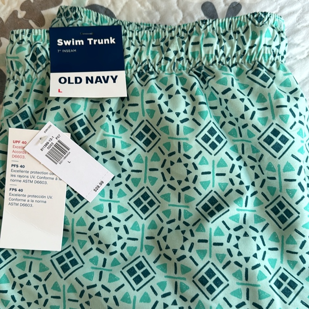 Old Navy Swim Trunks UPF 40. NWT Size Large